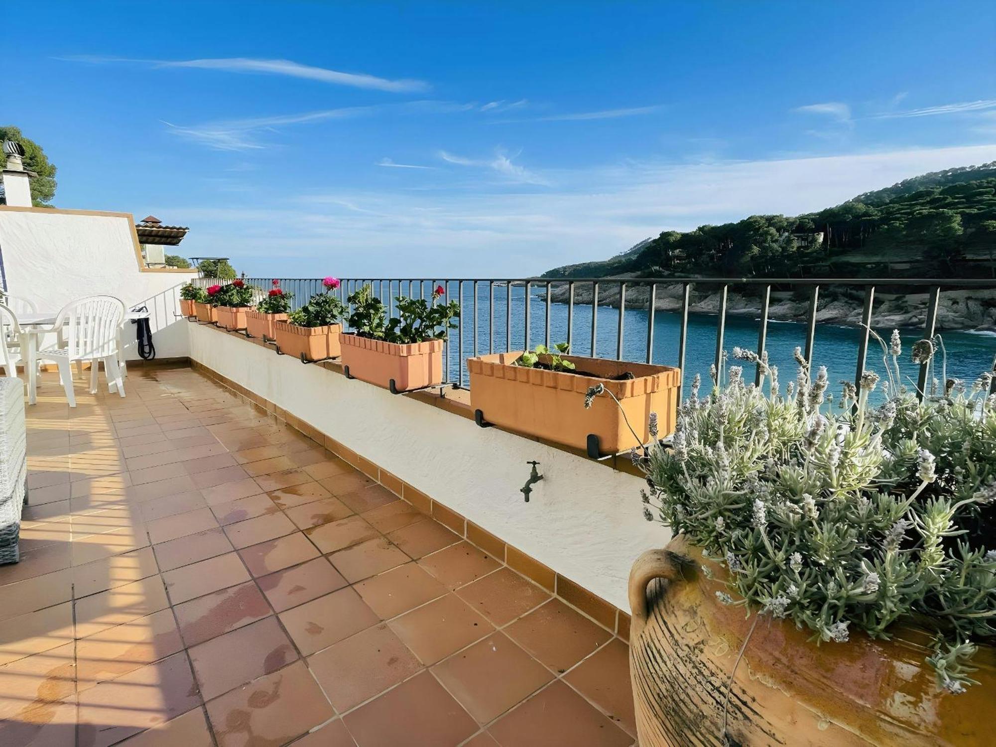 Апартаменти Tamariu Platja - Penthouse On Passeig Del Mar. Екстер'єр фото