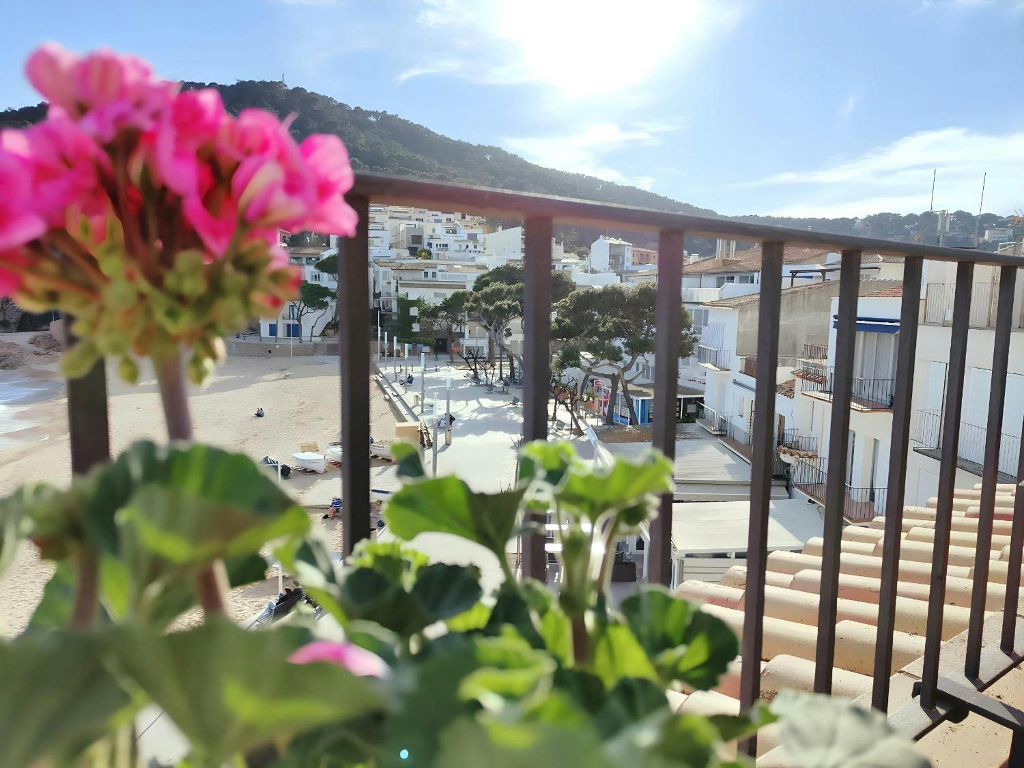 Апартаменти Tamariu Platja - Penthouse On Passeig Del Mar. Екстер'єр фото